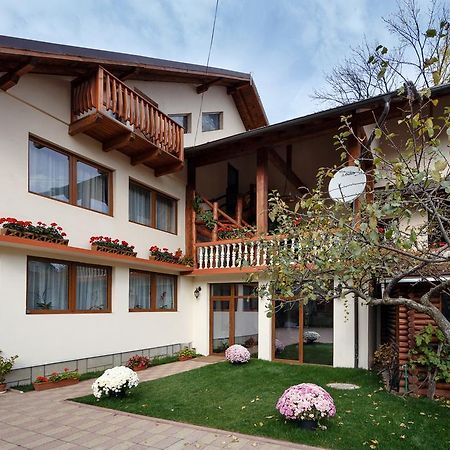 La Coltul Castelului Bran Boutique Hotel Exterior foto
