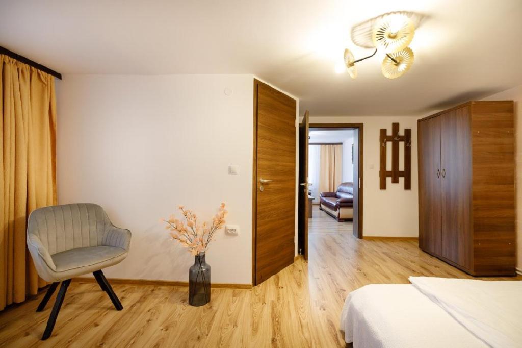 La Coltul Castelului Bran Boutique Hotel Exterior foto